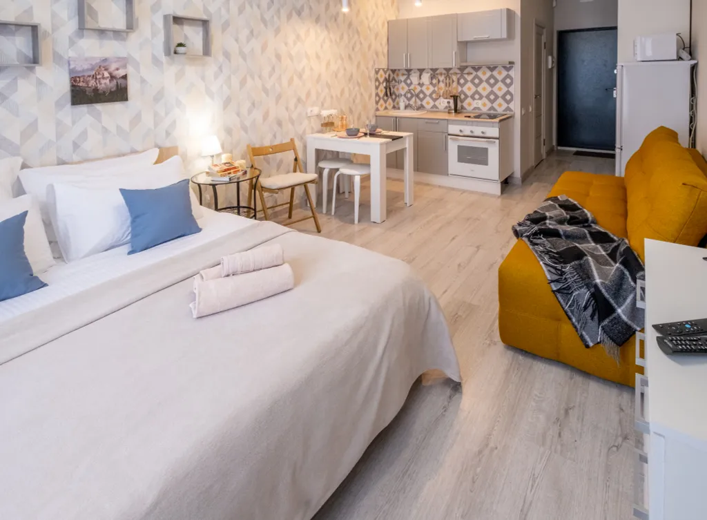 Студия около кадетского корпуса