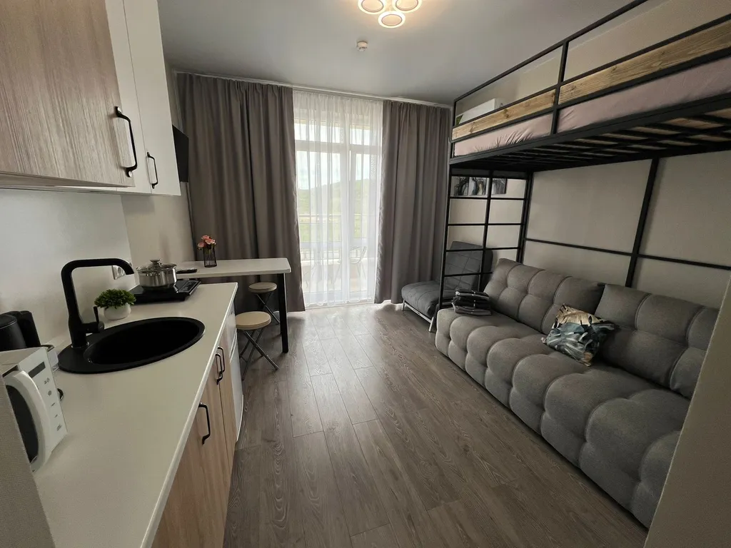 76 Студия с бассейнами на 4 человека