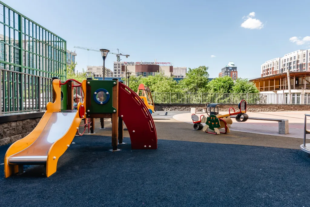 Квартира Шикарные апартаменты с лучшей локацией 100 метров от ТРЦ Mega — Алматы