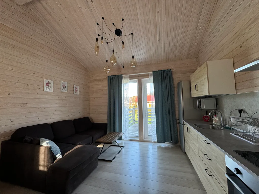 Коттедж Уютный домик — аренда посуточно в Поляны