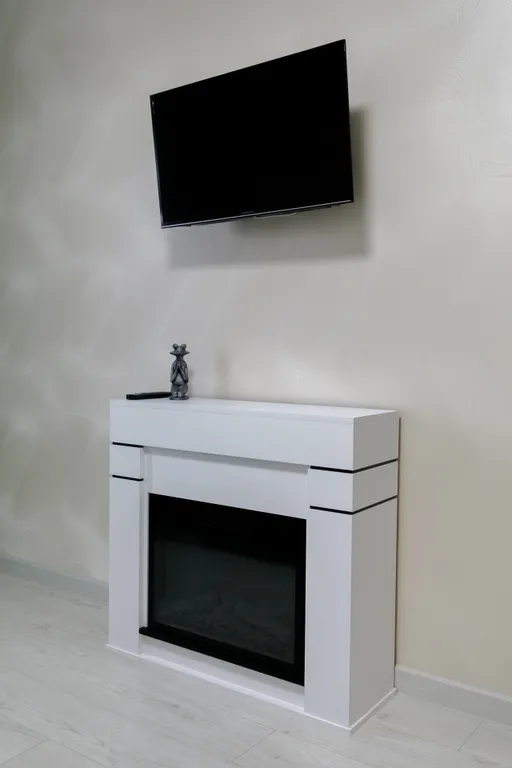 Изумрудная квартира через дорогу от ИМР Цыба