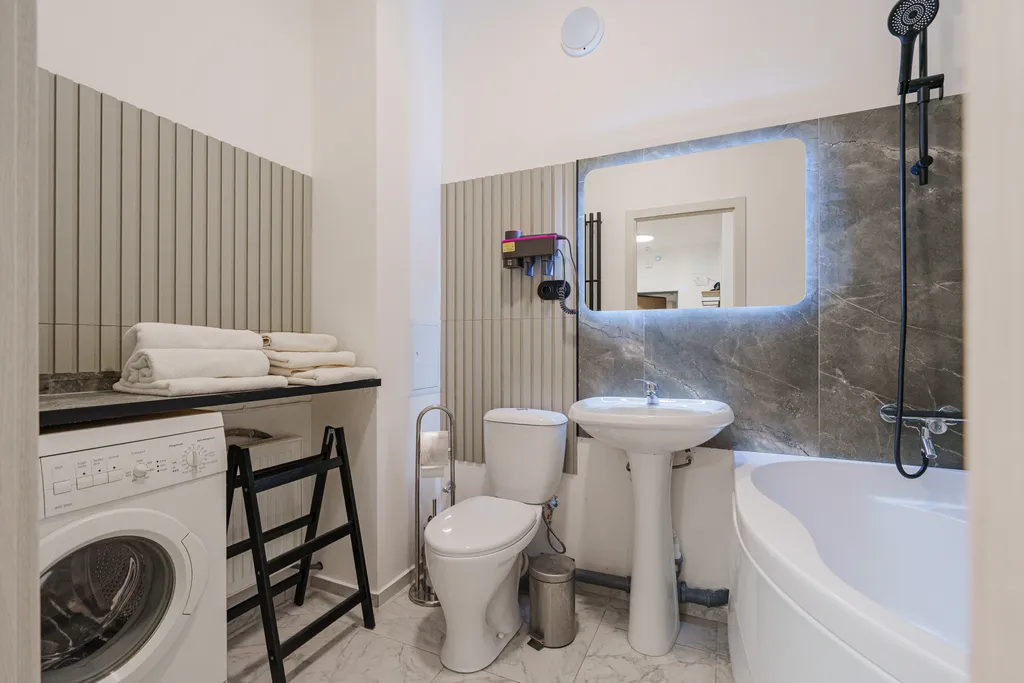 Большая квартира рядом с Аквапарком и СК Уктус