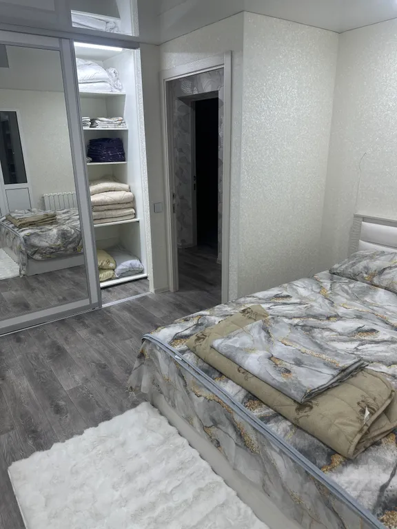 Двухэтажный дом с баней и бассейном