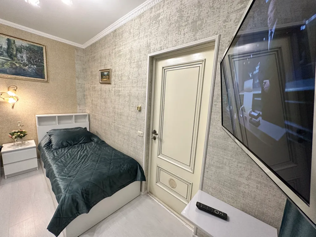 Уютная комната в центре, море - 600 метров