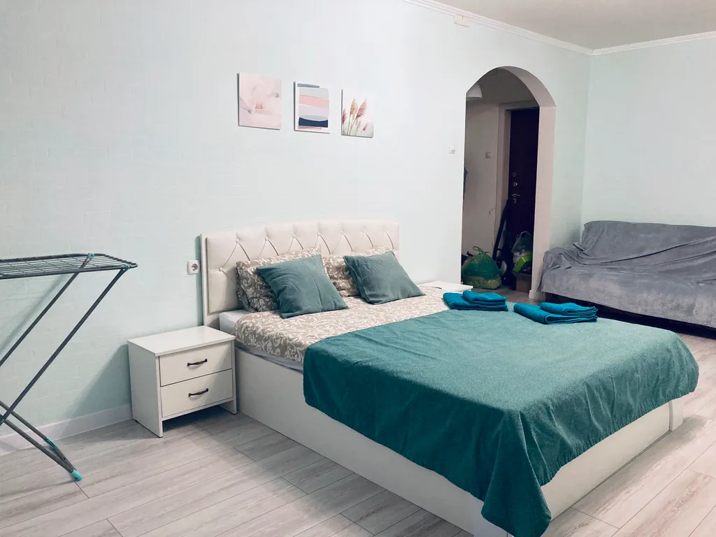 1-ка с классным видом на пруд