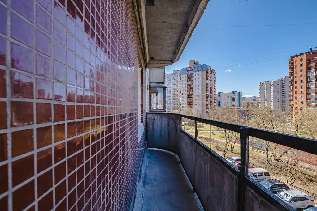 Квартира Светлая просторная квартира с большой кухней у метро — Санкт-Петербург