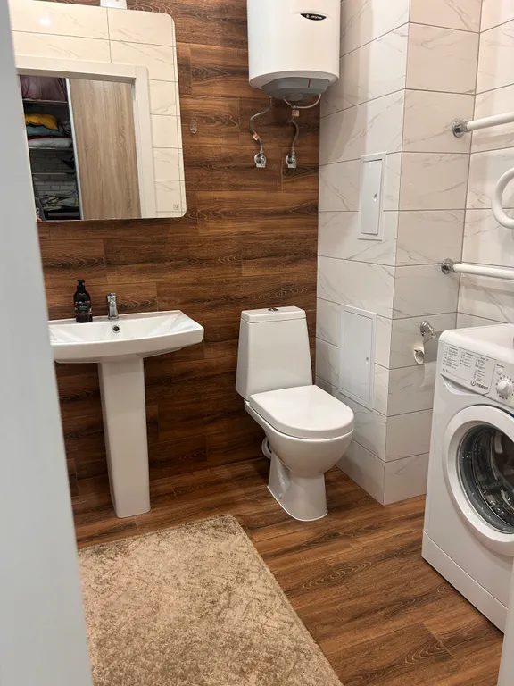 Уютная бирюзовая студия в Аквамарине