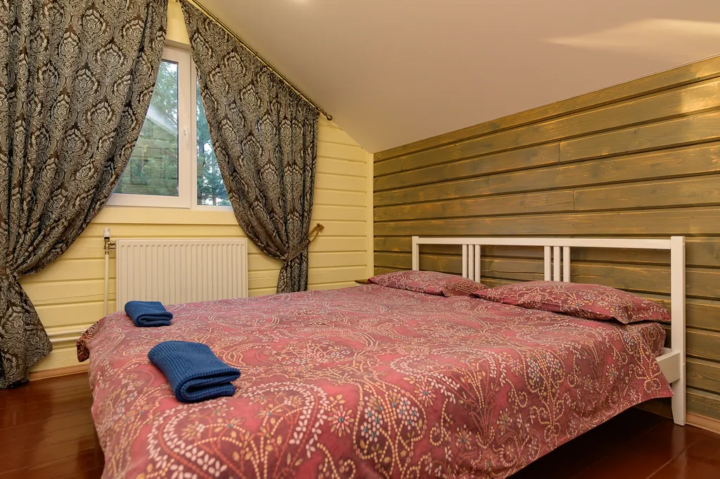 Брусничный коттедж с сауной и банным чаном