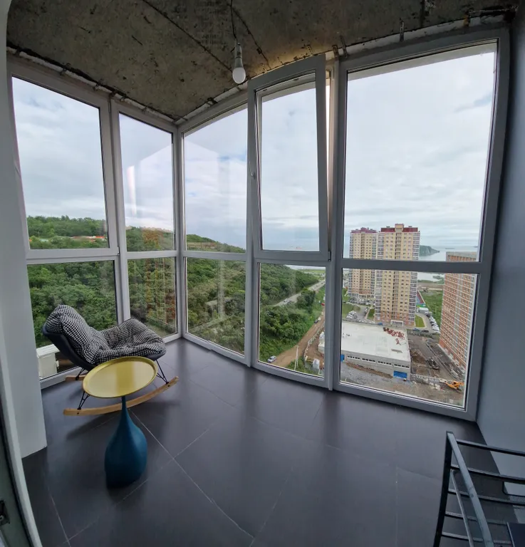 Евротрешка у моря с прекрасным видом на море