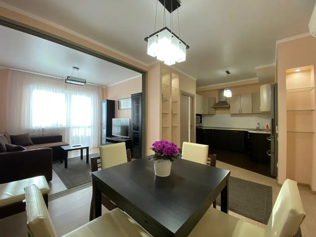 Уютная квартира в центре с видом на море. В 5 минутах ходьбы до пляжа!