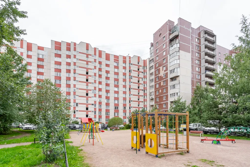 Вид на Лахта центр