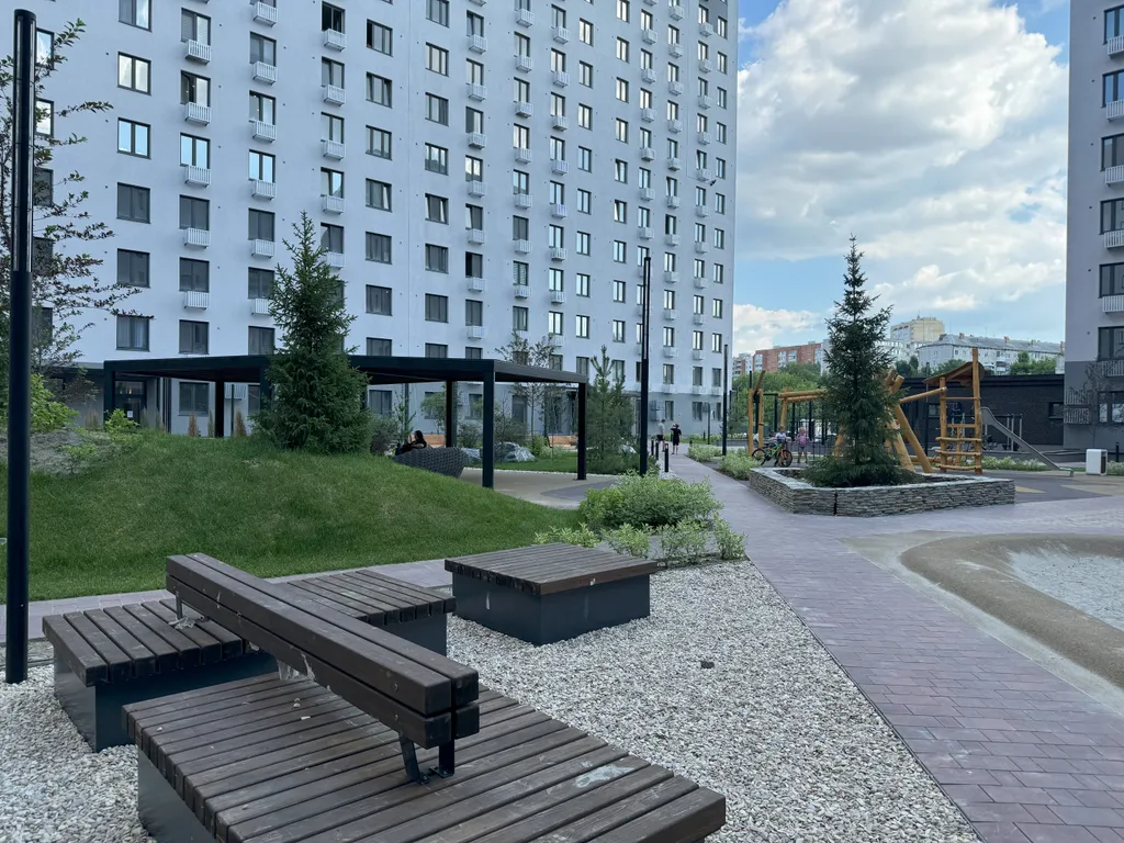 Квартира Четырёхместная дизайнерская квартира в центре города — Тюмень