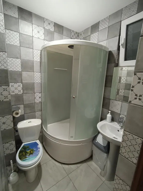 Трёхместный номер с кухней, второй этаж