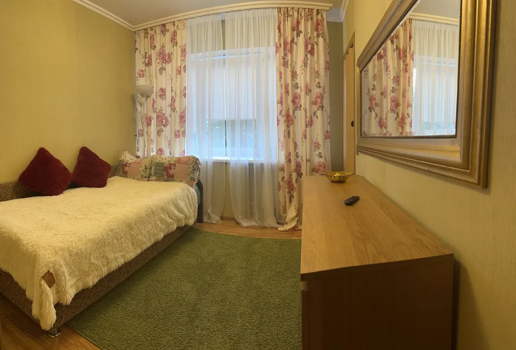 Уютная квартира в доме на берегу озера Разлив