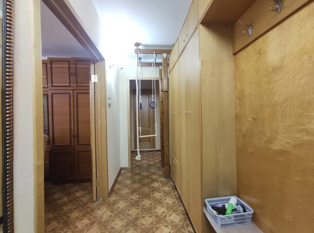 Квартира 3-комнатная квартира ochre apartament у Нефтегазового университета — Тюмень