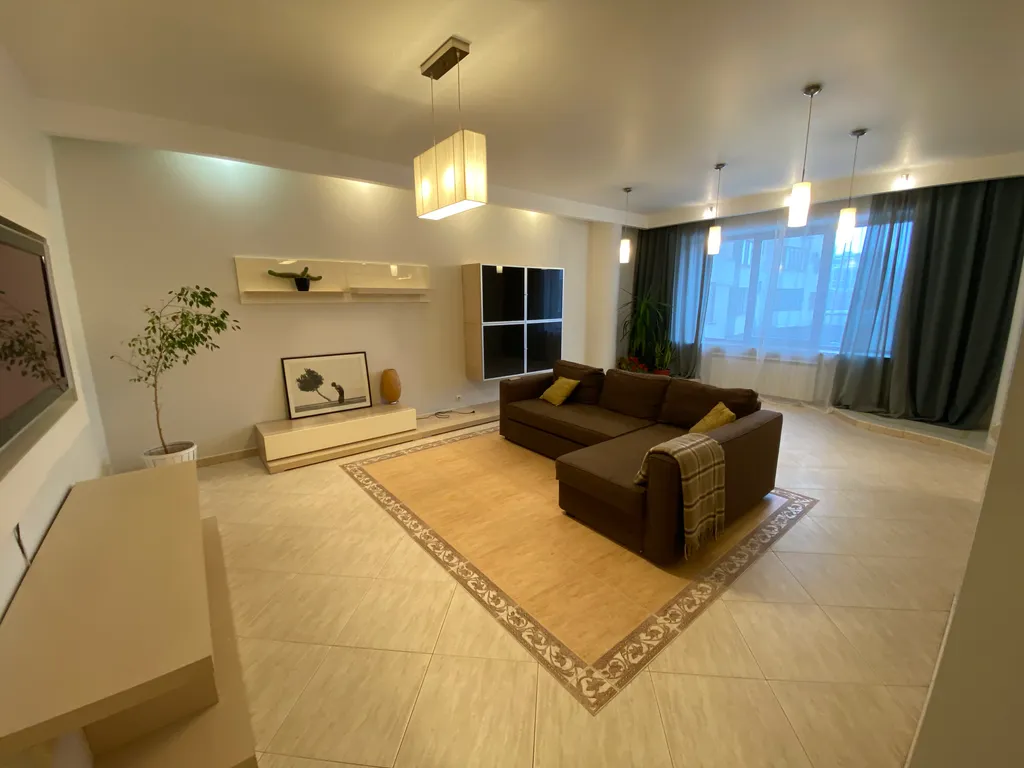 Большая квартира в историческом центре столицы