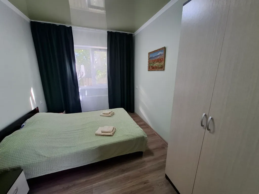 Коттедж Двухкомнатный домик с террасой и кухней на Азовском море 2 — аренда посуточно в Должанская