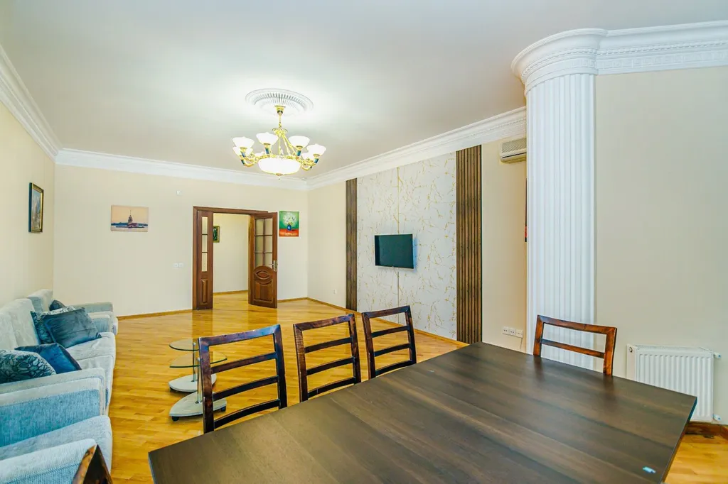 Квартира в центре с видом на море