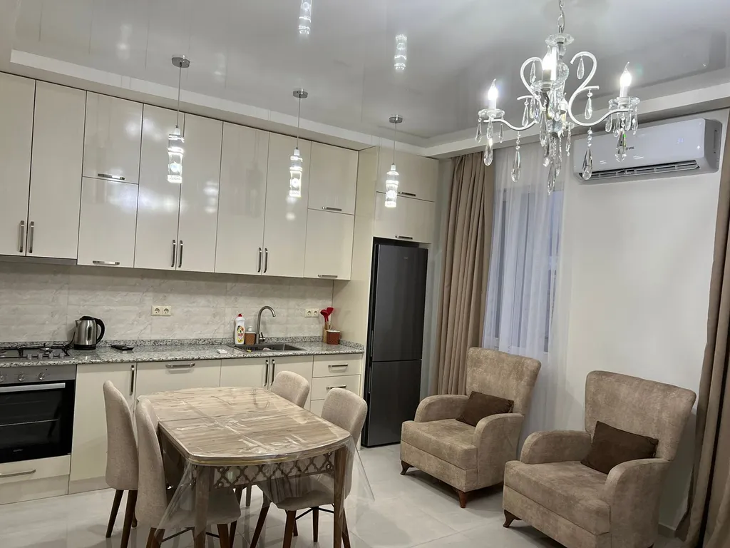 Квартира 2-комнатная Квартира — Батуми