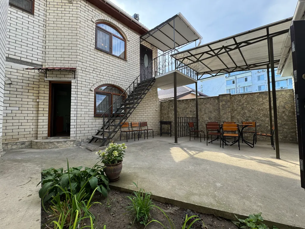 Коттедж 3-комнатный дом в спальном районе Феодосии — аренда посуточно в Феодосия