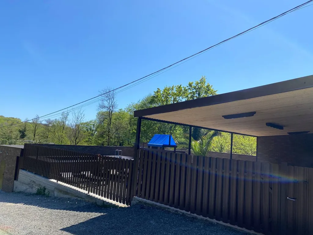 Дом у Дольмена