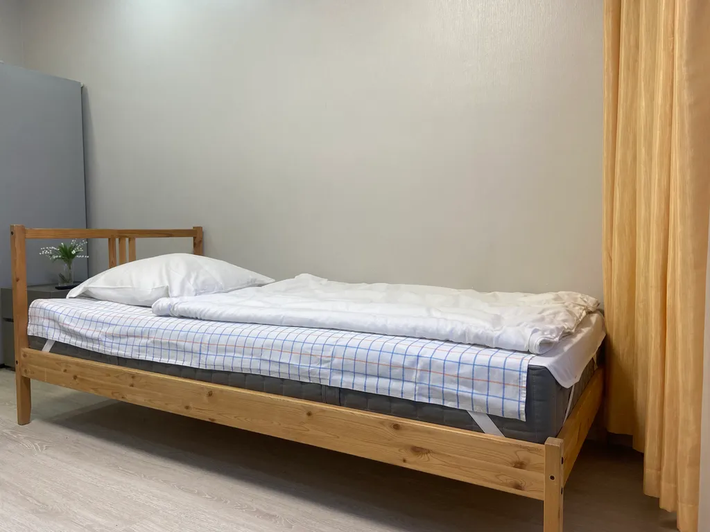 У леса, с ремонтом и 2 кроватями Переезжайте с одним чемоданом!