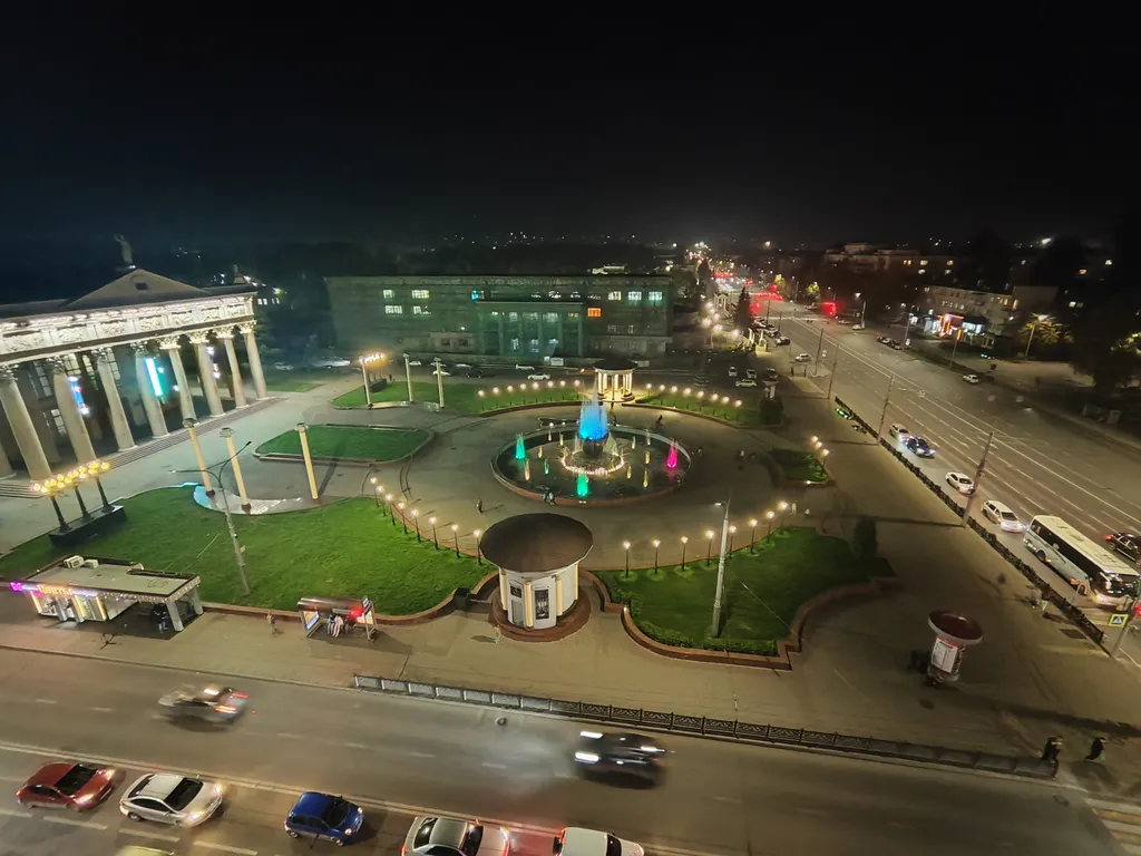 Уютная квартира с видом на фонтан и Драматический театр