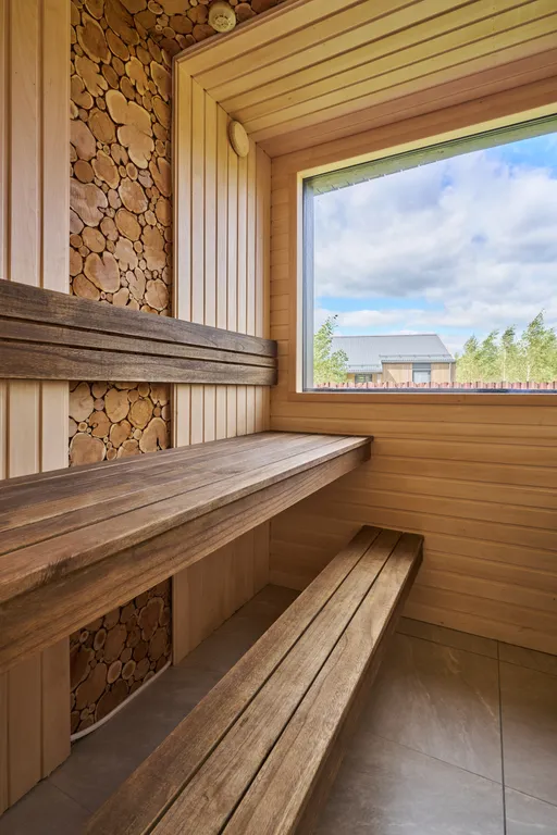 Коттедж Домик у реки в окружении сосен с камином, сауной и чаном — Семеновское