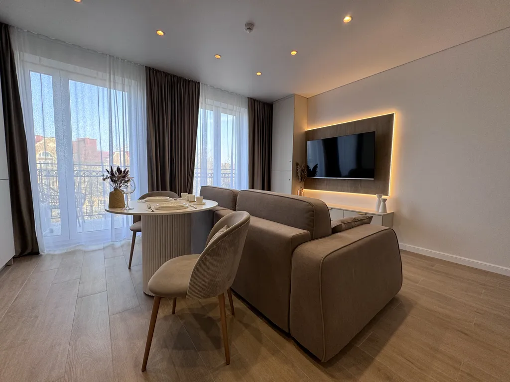 Дизайнерский апартамент с видом на море