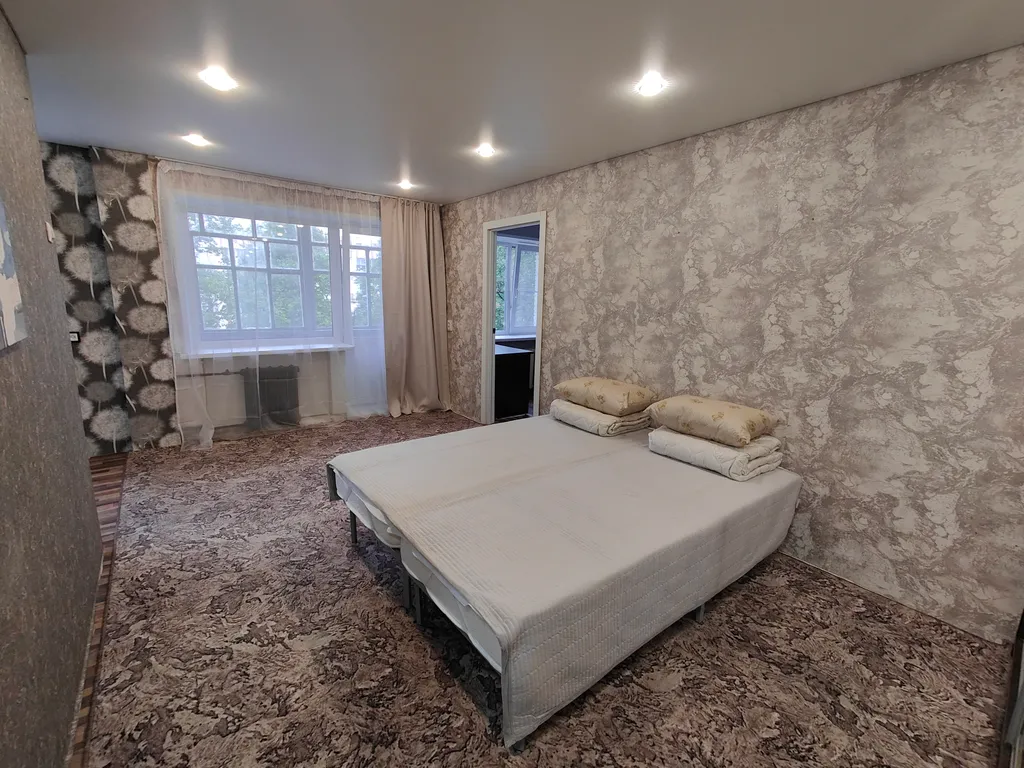 Уютная двухкомнатная квартира в спальном районе