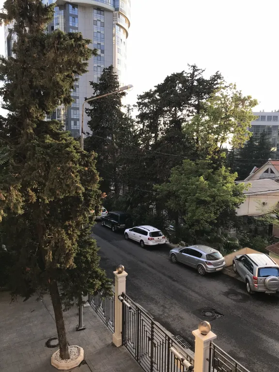 Квартира Апартаменты с отдельной спальней в центре — Сочи