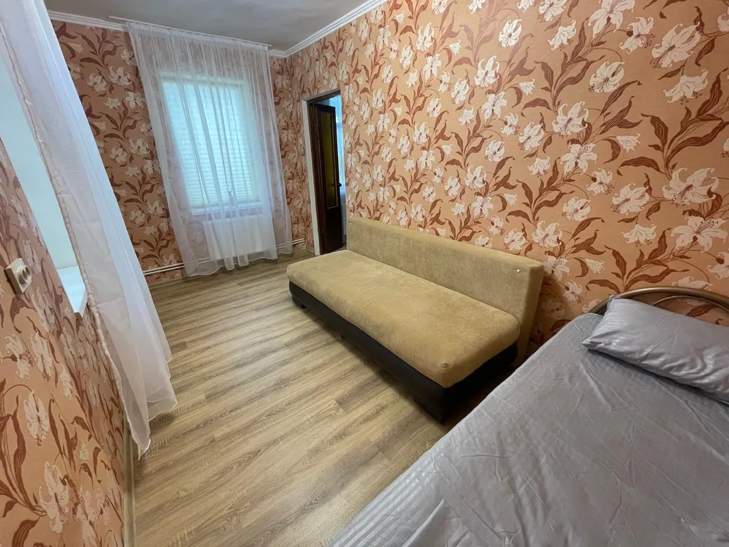 Коттедж Уютный дом в центре города !!! — Ейск