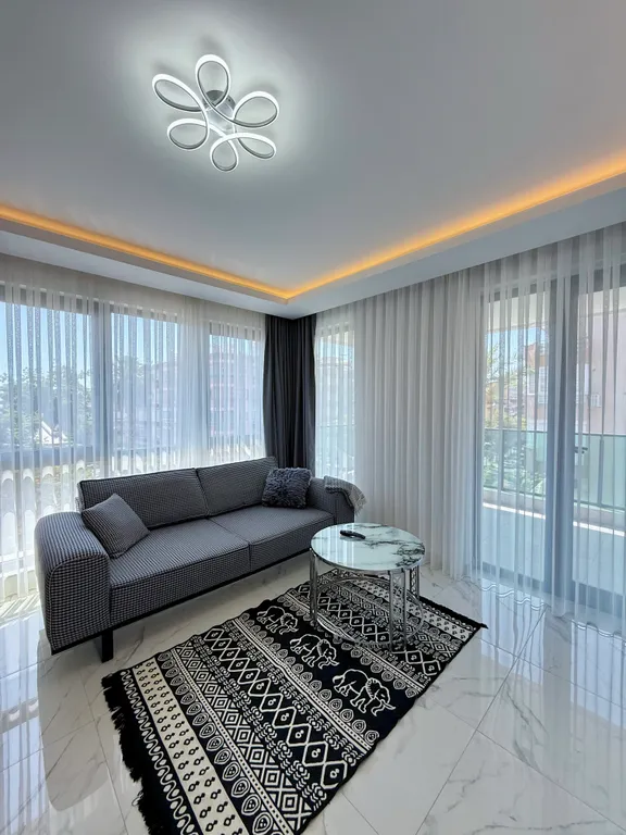 Квартира с видом на море и горы. Пляж Клеопатра