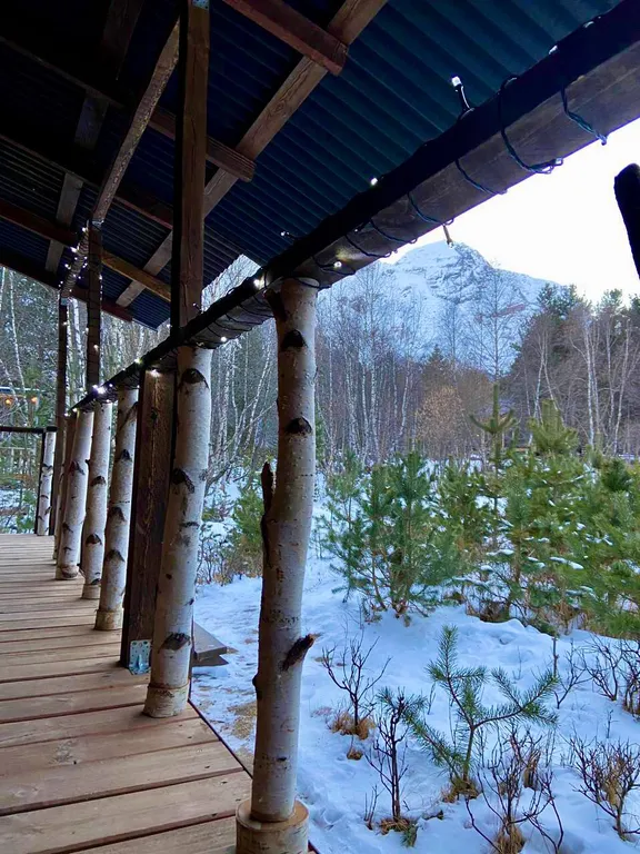 Уютный коттеджный домик в сосновом бору с прекрасными видами на горы