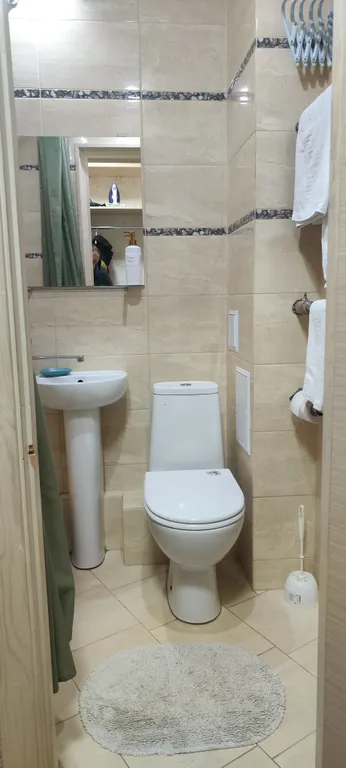 Уютная студия в центре города с красивым видом из окна