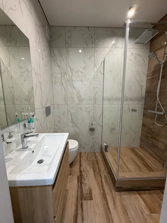 Сдается впервые квартира в центре!