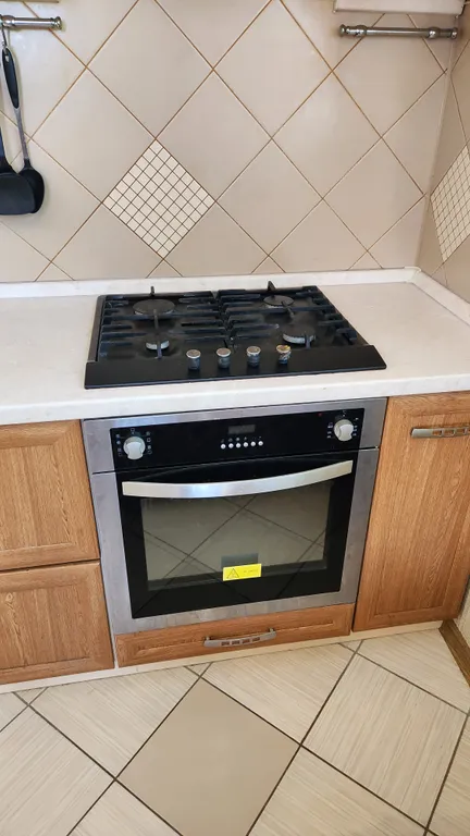 Дом с отдельным двором рядом с Театральной площадью