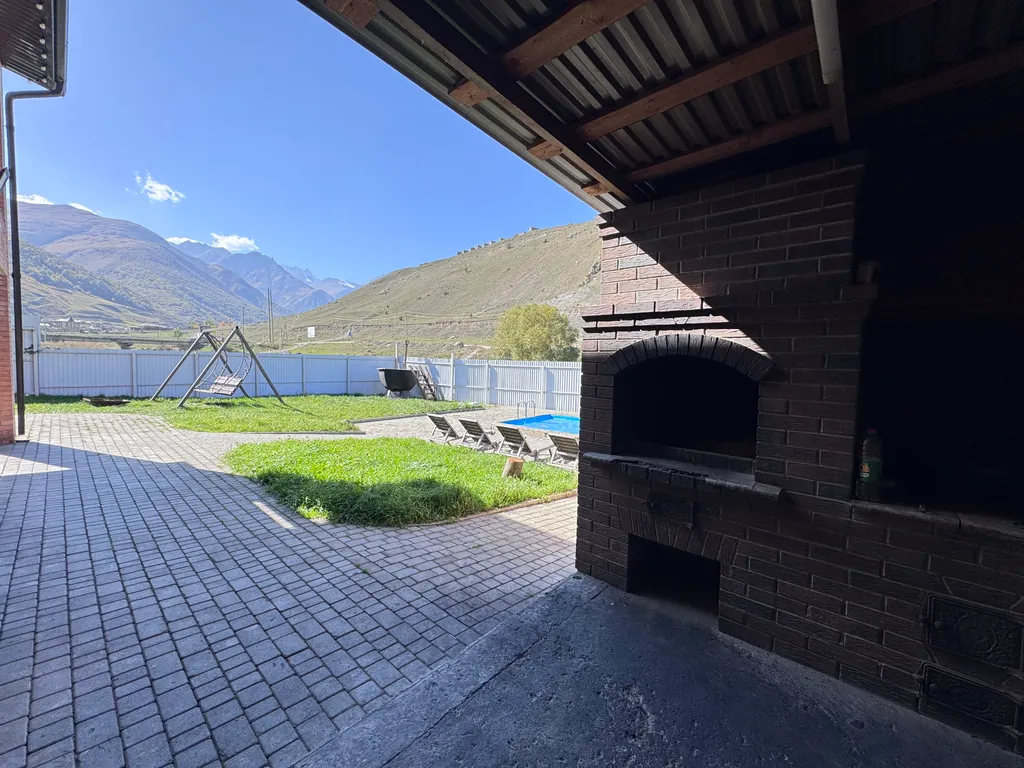 Уютный дом с видом на горы и тёплым бассейм fiagdonrelax