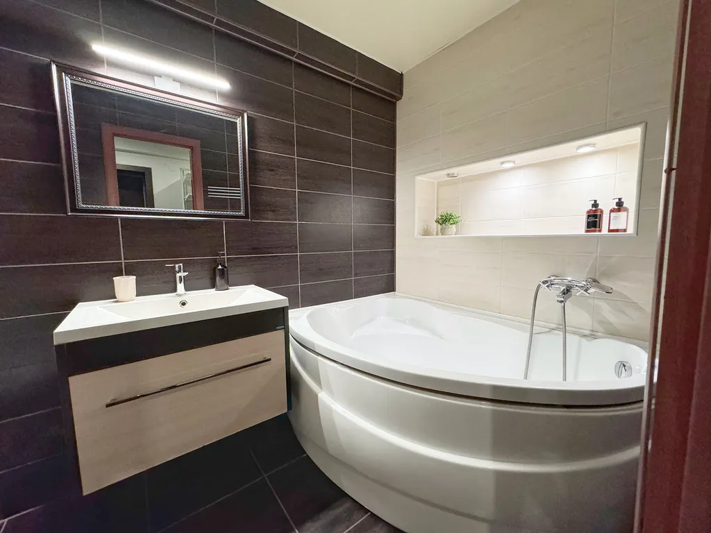 Видовая квартира-студия рядом с вокзалом и тц март