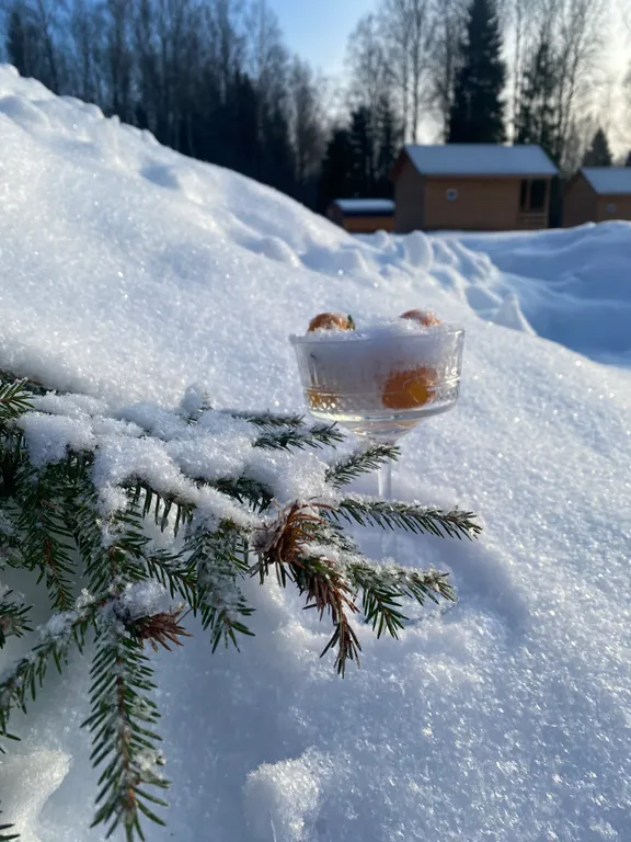 Домик на берегу реки