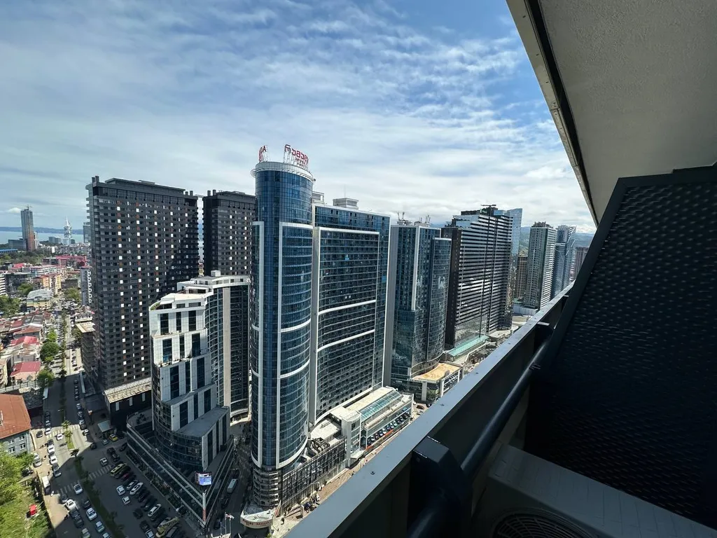 Апартаменты у моря с шикарным видом в апарт-отеле Orbi City