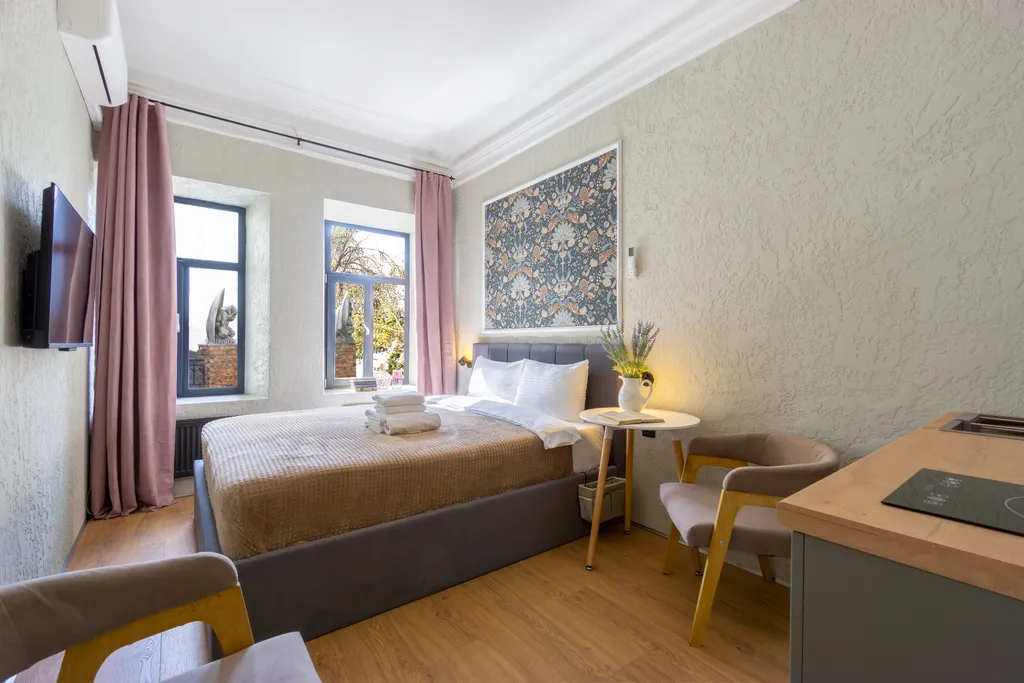 Видовая студия в бутик апарт-отеле Дом с гаргульями