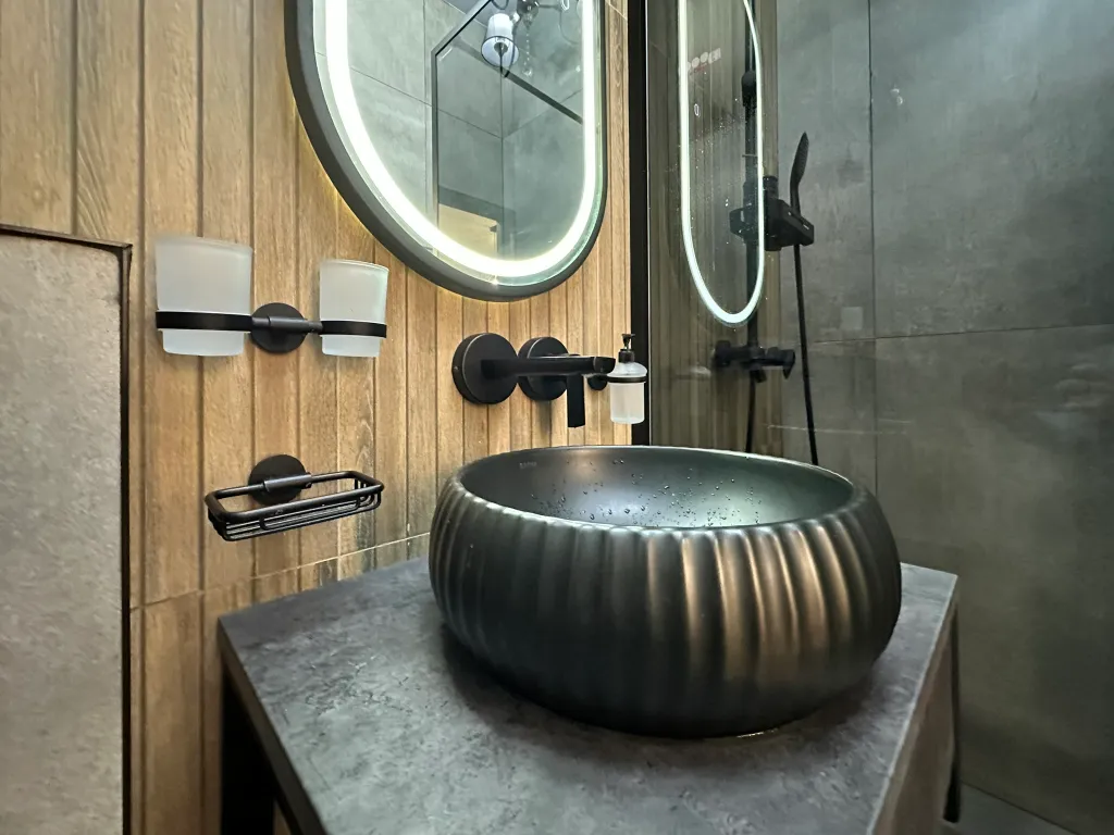 Домик у реки