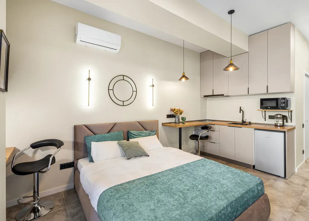 Studio University III