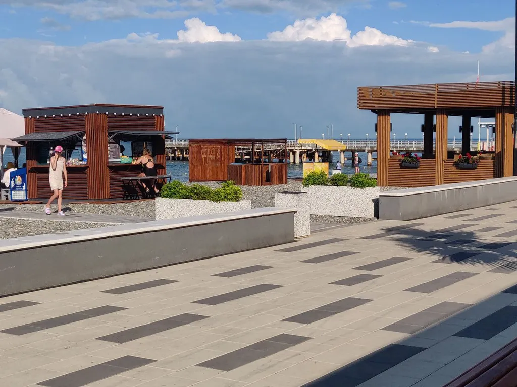 Орхидея – евродвушка у моря с открытым бассейном на территории