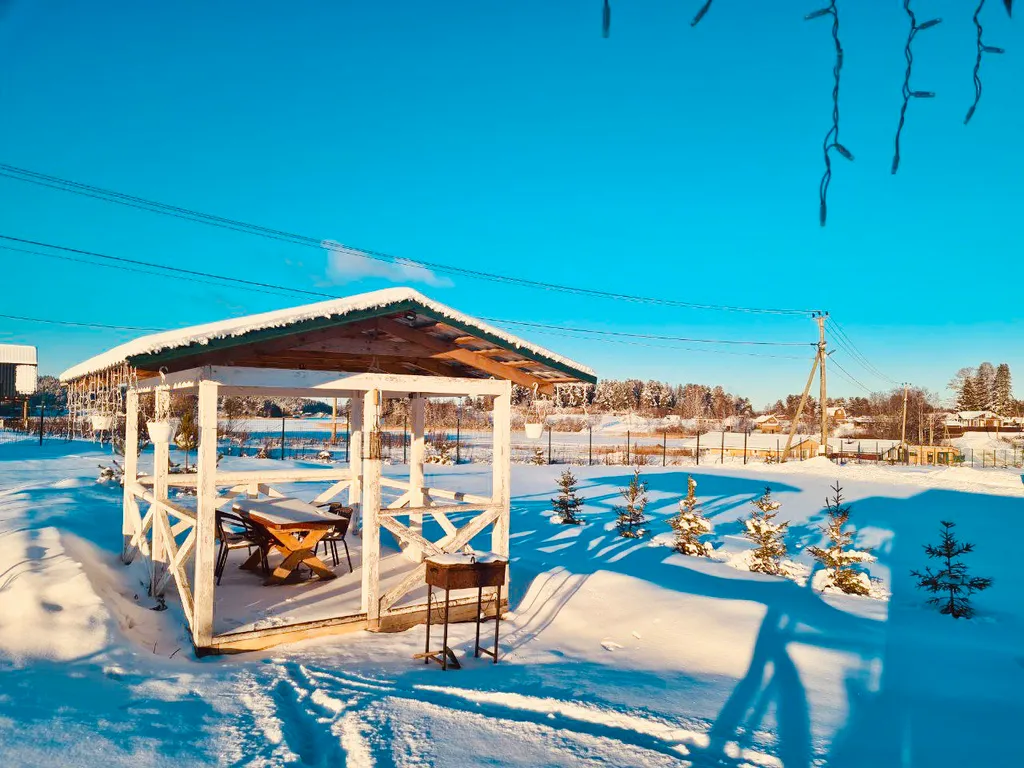 Дом стеклянный с видом на Ладожское озеро