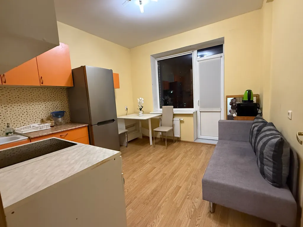 Евротрёшка на 9 гостей и 2 лоджии