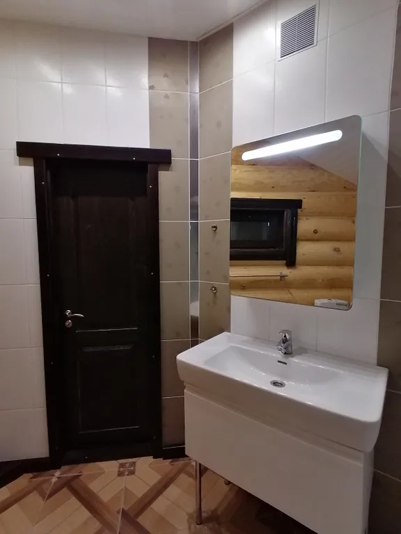 Уютный дом с гаражом у горной речки с видом на горы