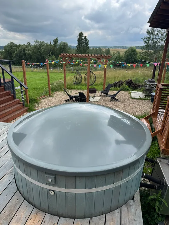 Дом с купелью и Беней