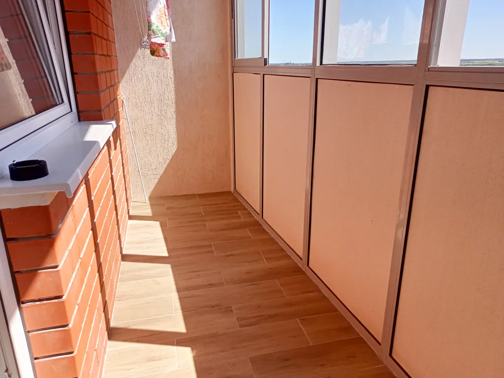 Уютная квартира-студия с диванчиком у жд вокзала и ТЦ Вавилон